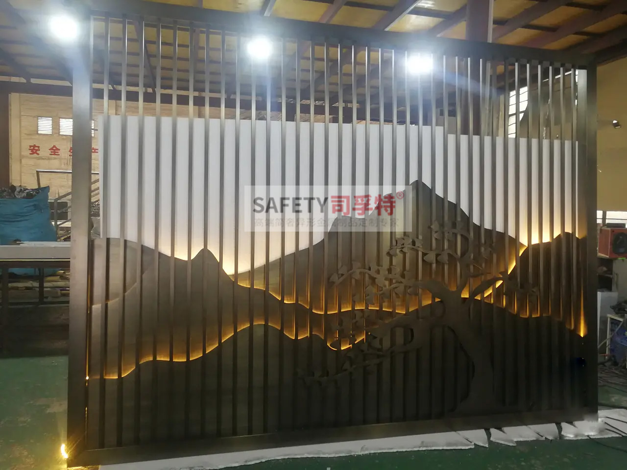 金屬山水屏風(fēng)隔斷：新中式古典風(fēng)，精致優(yōu)雅，輕奢舒適(圖3)