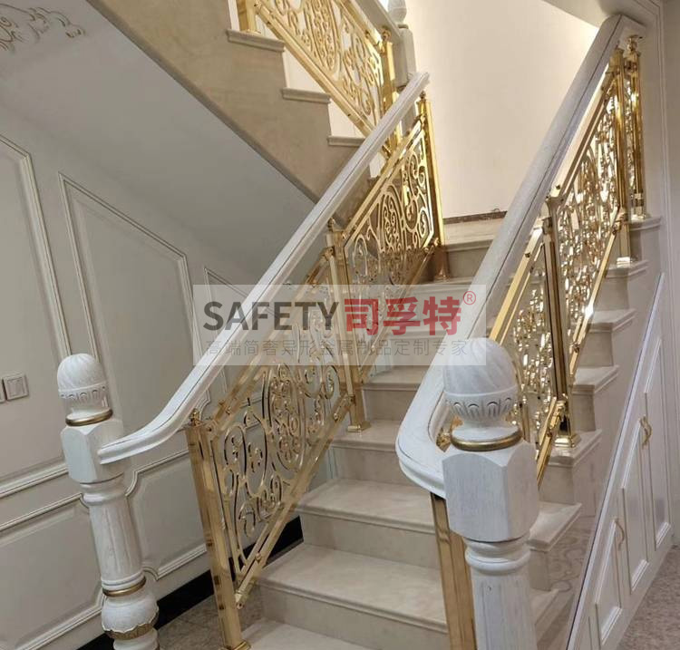 輕奢簡約銅藝雕刻樓梯扶手，增添生活質(zhì)感的藝術(shù)品[司孚特銅藝欄桿](圖4)