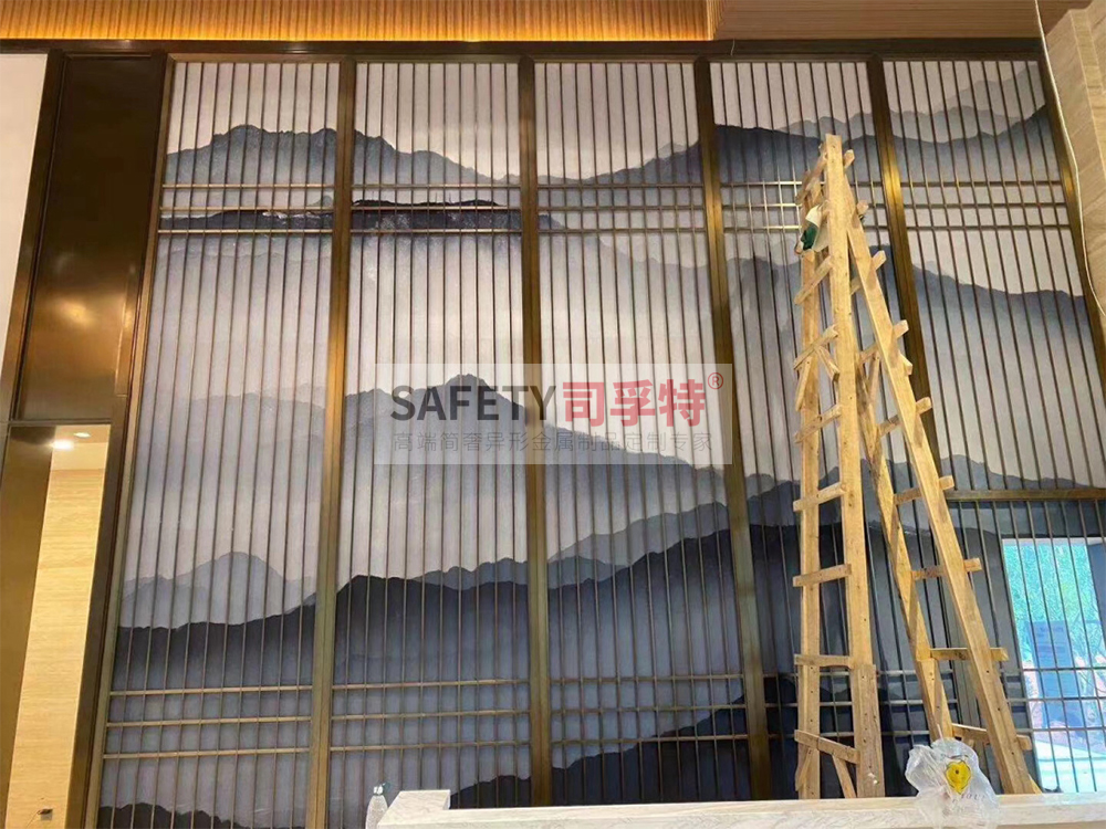 金屬屏風(fēng)（不銹鋼屏風(fēng)、鋁雕屏風(fēng)）安裝過(guò)程和步驟講解(圖1)